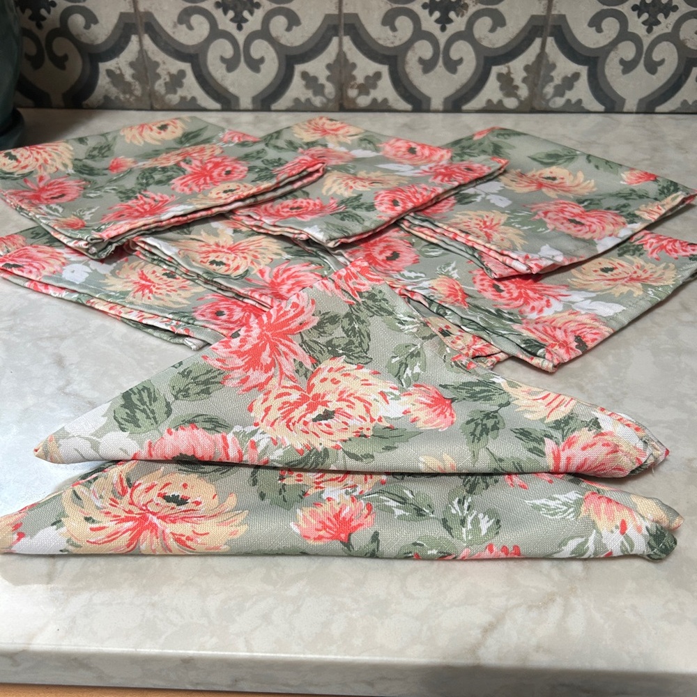 Laura Ashley Floral Napkin Set in Salmon & Sage- Set of Eight- EUC